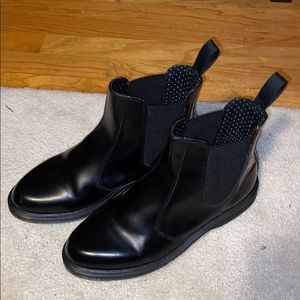 Dr. Martens Chelsea Boots